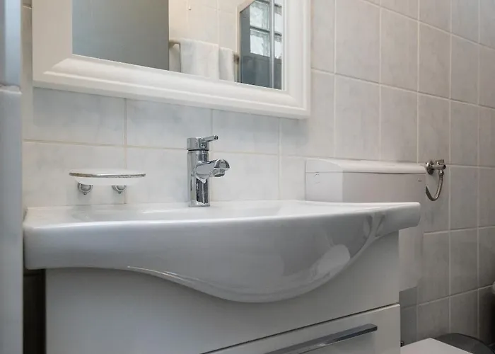 224b Apartment Povljana